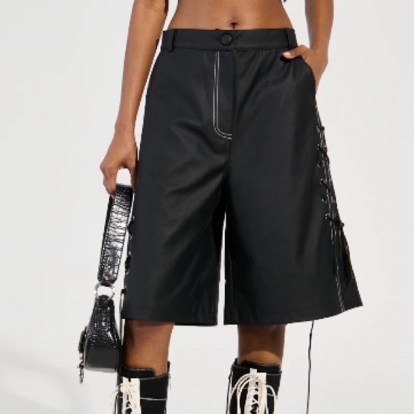 AKIRA Black Lace-Up Women's faux leather shorts - Picture 1 of 6